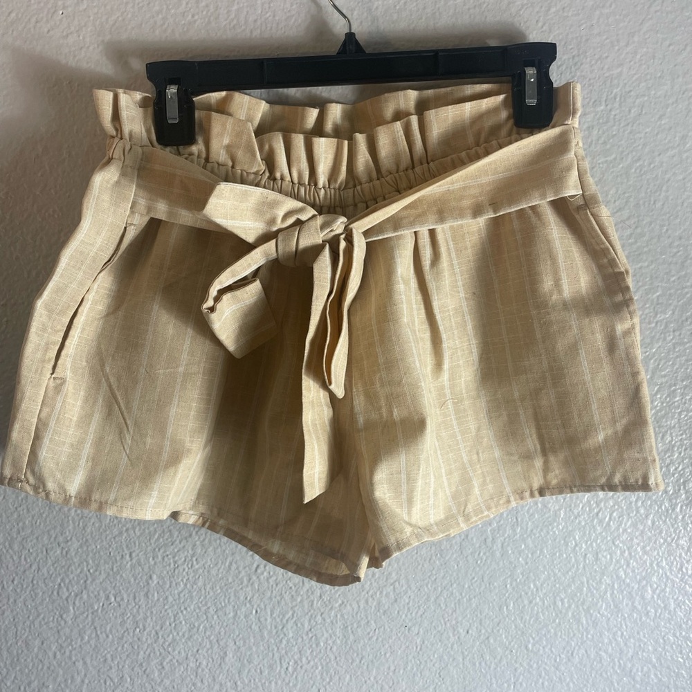 ✨LAST CHANCE ✨Love Tree High Waist Tan Shorts